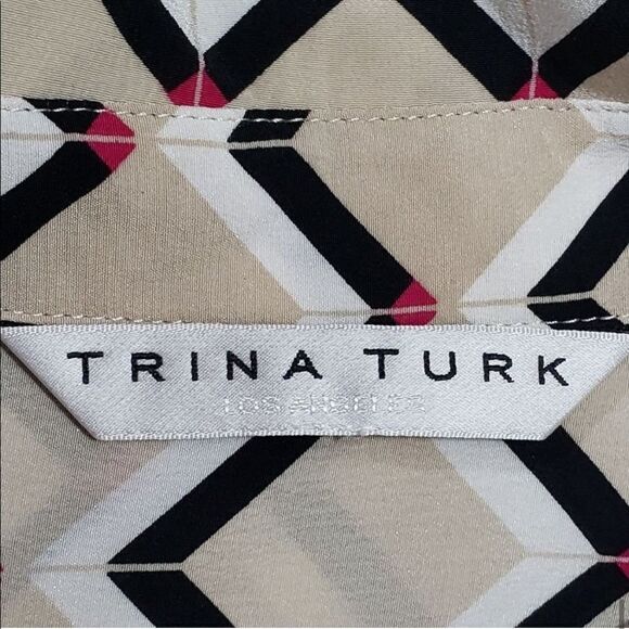 Trina Turk Size Large Silk Logo Herringbone Button Down Top - Picture 5 of 8